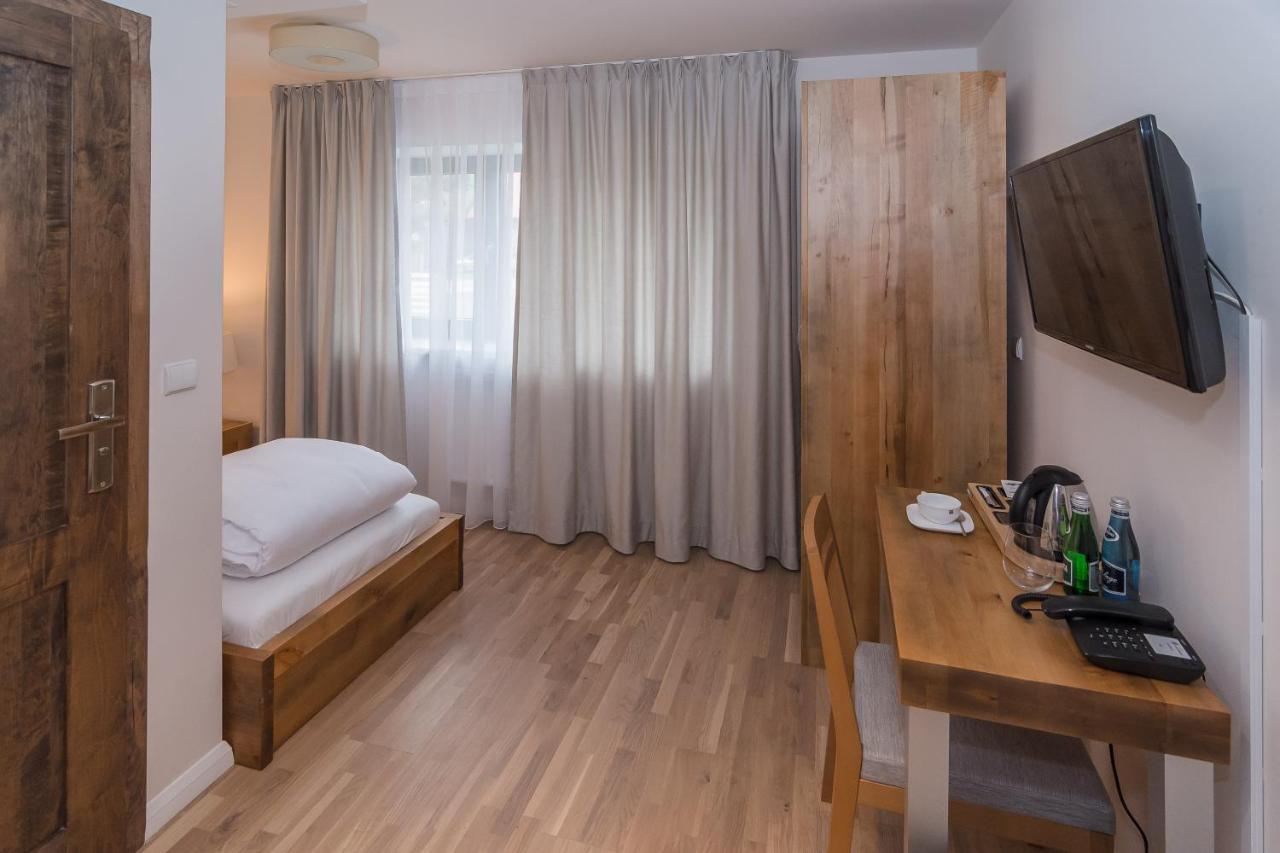 Hotel Naturum Милич Экстерьер фото