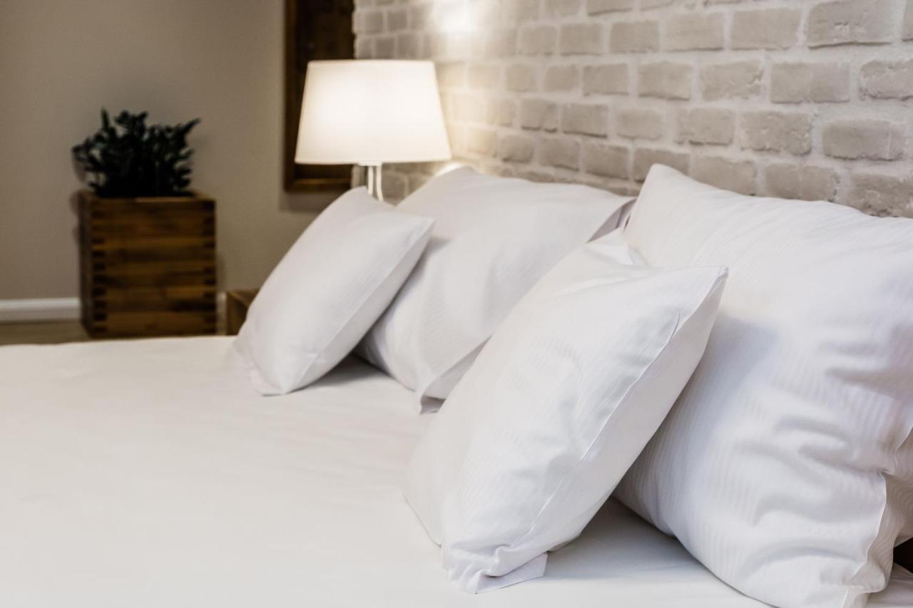 Hotel Naturum Милич Экстерьер фото