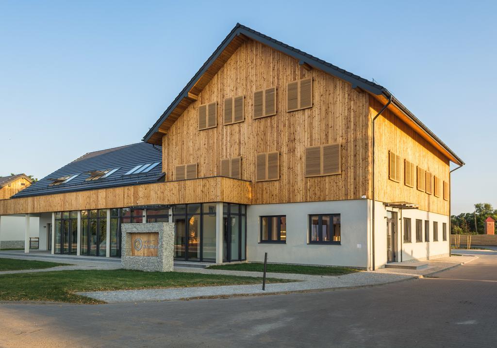 Hotel Naturum Милич Экстерьер фото